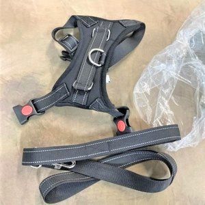 ST5-BSM -- DOG HARNESS Size Small with HARNESS Back Handle Adjustable